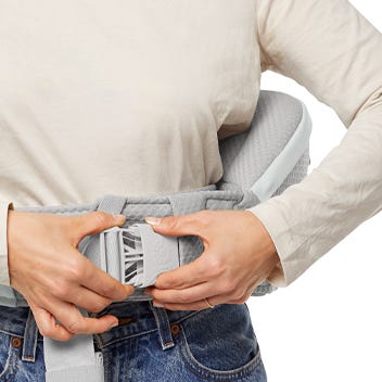 Easy-to-Use, Quiet Buckle Waistband