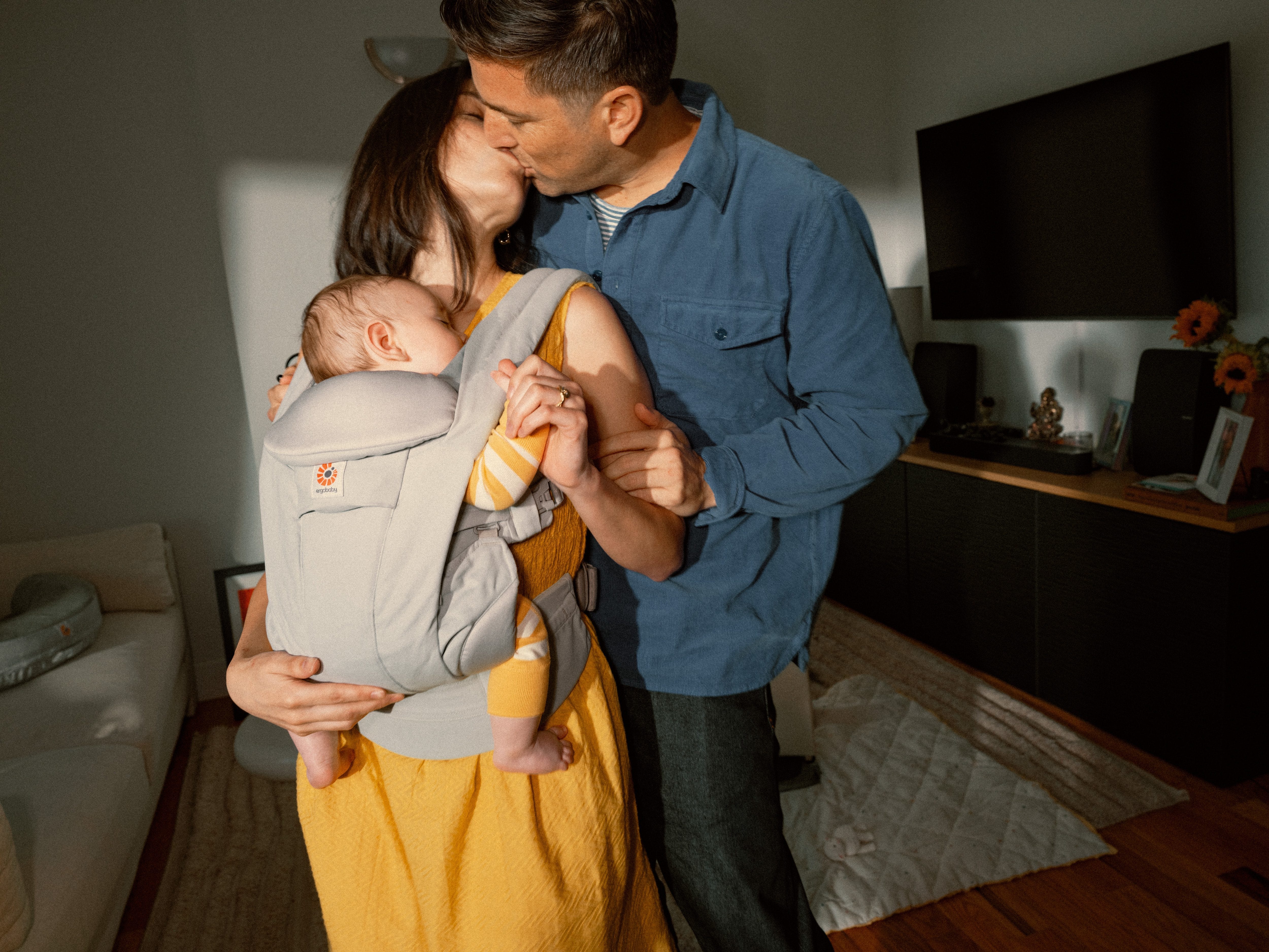 Can newborns go in a baby carrier?